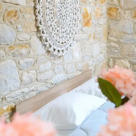 Kastro Stone House Ferienhaus