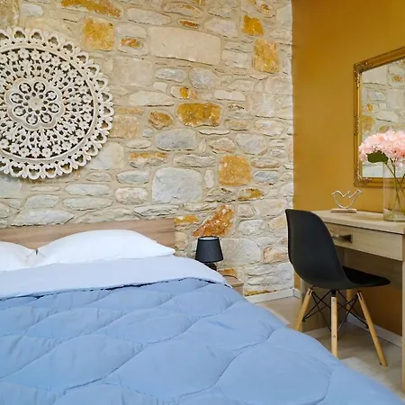 Kastro Stone House Ferienhaus
